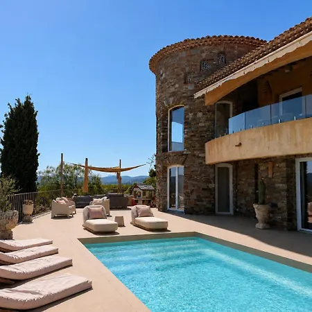 Vue Avec Piscine, Centre à Pieds Villa Le Lavandou