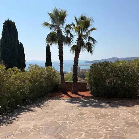 Villa Vue Avec Piscine, Centre à Pieds