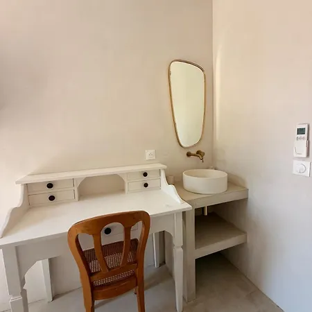 Villa Vue Avec Piscine, Centre à Pieds *