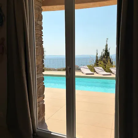 Vue Avec Piscine, Centre à Pieds Villa *