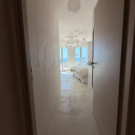 Villa Vue Avec Piscine, Centre à Pieds Le Lavandou